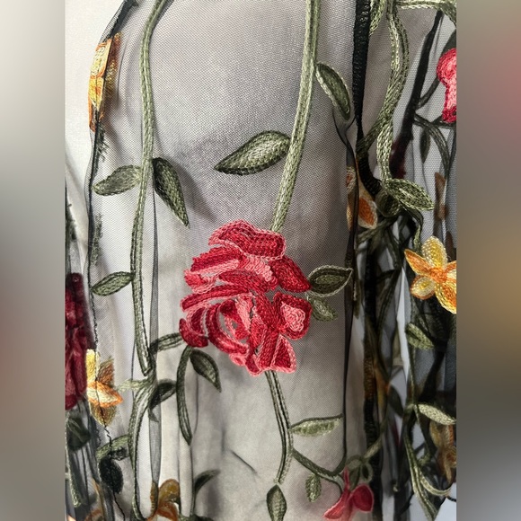 NWT Liv Los Angeles Floral Embroidered Kimono L/XL - Picture 5 of 8